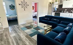 Hp Wizards Corner Spacious 4 Bed Near Watford Junction